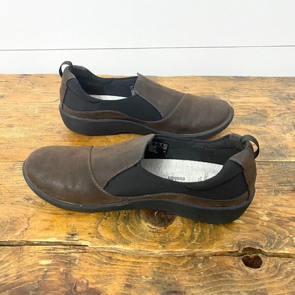 Clarks Cloudsteppers Sillian Paz Slip On Comfort Shoes Chocolate Brown, Size 7.5 - Picture 5 of 12